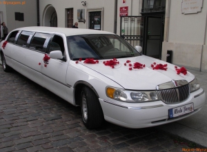 Wynajem luksusowej limuzyny LINCOLN TOWN CAR