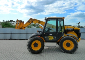 Wynajem ładowarki teleskopowej JCB 526S 