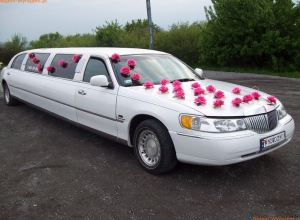 LINCOLN BIAŁA LIMUZYNA Lincoln Town Car DO ŚLUBU